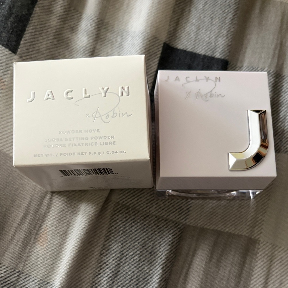 NWT Jaclyn x Robin Powder Move Setting Powder Sheer Fair